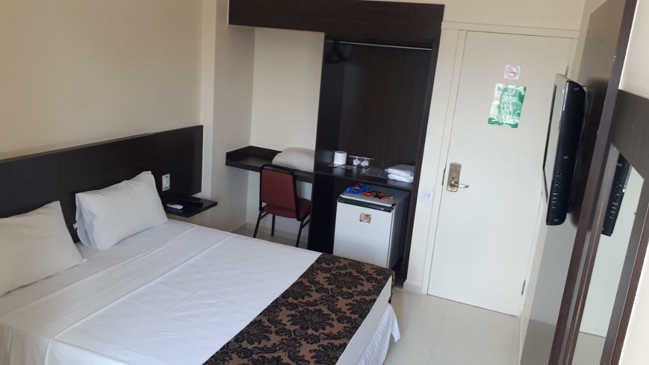 Center Patos Hotel パスト・デ・ミナス エクステリア 写真