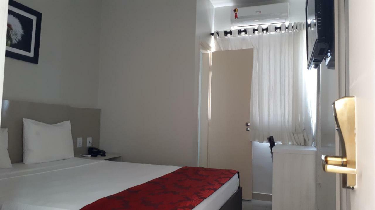 Center Patos Hotel パスト・デ・ミナス エクステリア 写真
